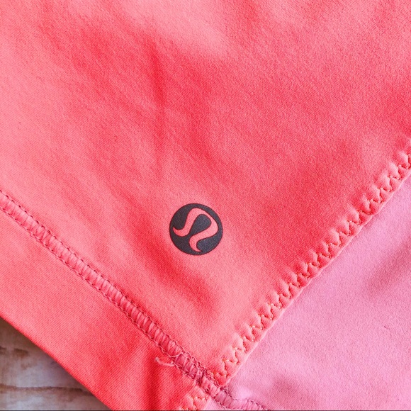 Lululemon Workout Top w Shelf Bra - S/4 - Picture 3 of 4